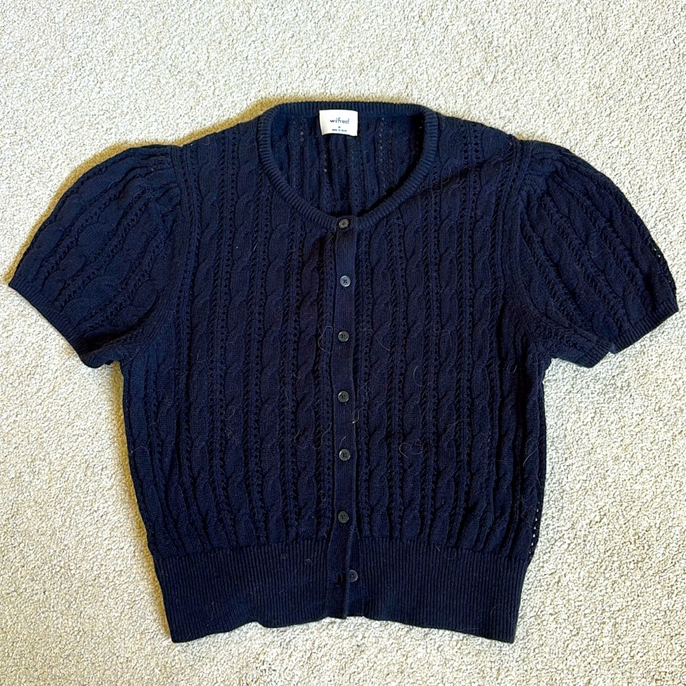 Aritzia knit top short sleeve button up